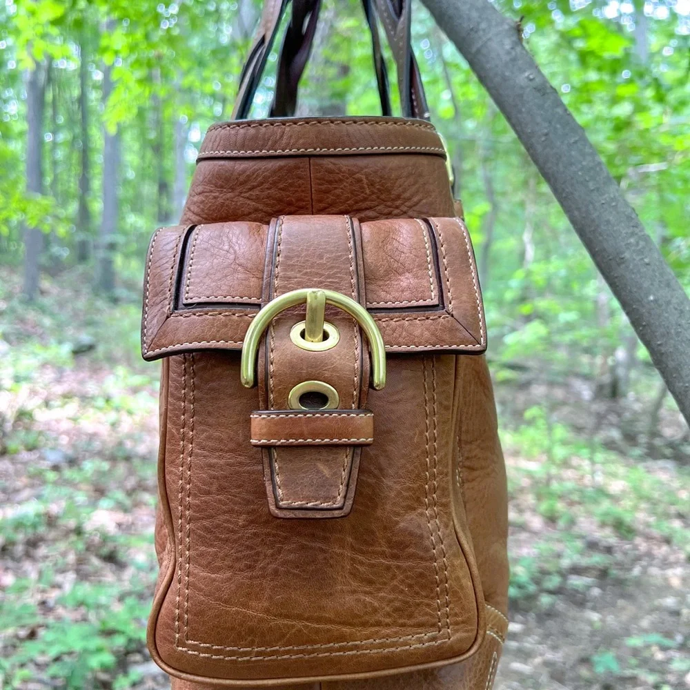 Limited Edition Coach Soho Distessed Leather Mia Tote - Picture 4 of 7